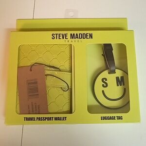Steve madden travel passport wallet and luggage tag in cyber lime